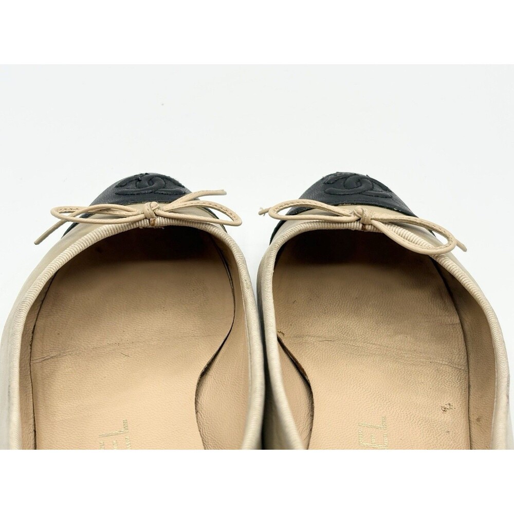 Chanel Ballet Flats Nude & Black Lambskin w/ CC Cap Toe Bow Detail Sz EU 34.5 - Picture 12 of 16